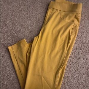 Yellow‎ jeggings
